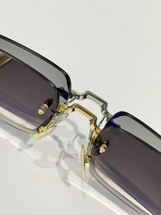 Picture of Chrome Hearts Sunglasses _SKUfw69656786fw